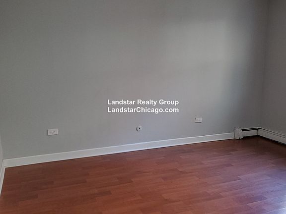 4th image of 534 W Wellington Ave #205