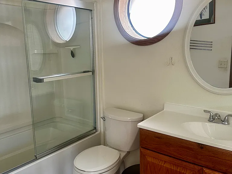 742 Lagoon Dr #B — Photo 14