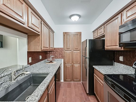 5th image of 2101 Friendly Dr APT 3125