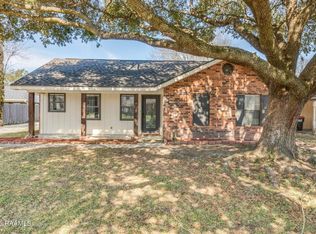 119 Briar Green Dr, Youngsville, LA 70592