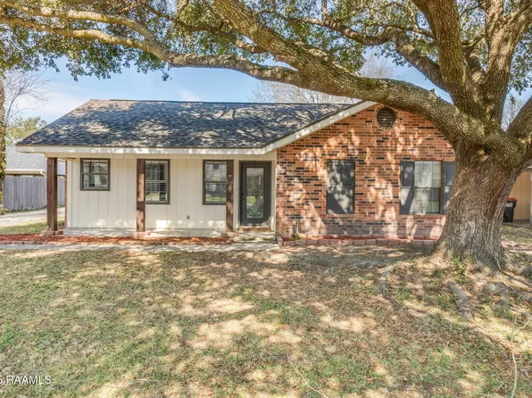 119 Briar Green Dr, Youngsville, LA 70592