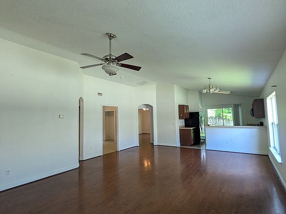 3rd image of 2438 Princeton Ave