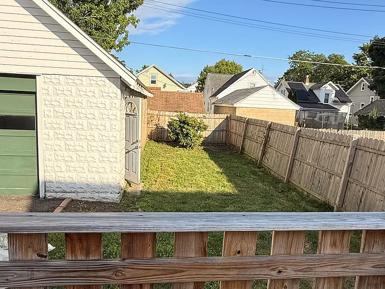 53 Fleetwood Ave — Photo 11