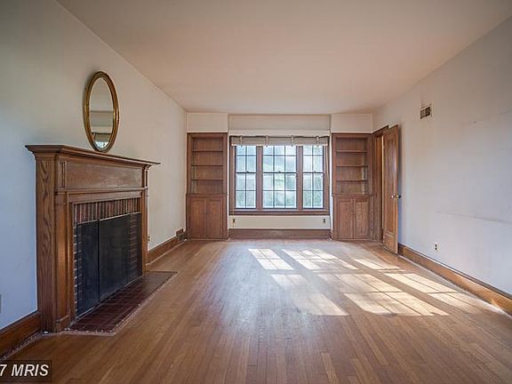 4th image of 222 S Abingdon St