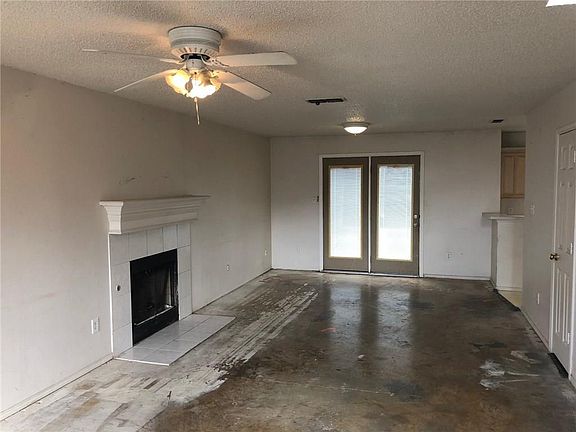 3rd image of 3913 Cannonwood Dr