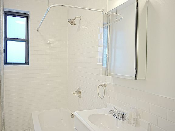 5th image of 2357 31st Dr APT 6G