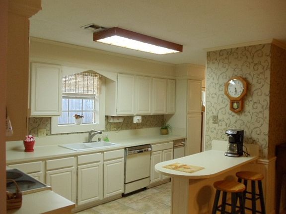 4th image of 206 Alyene Dr