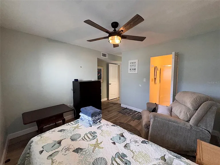 202 46th St W #207 — Photo 12