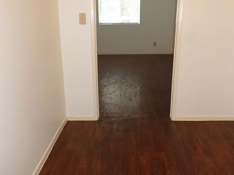 5271 Huntington Dr N #A — Photo 3