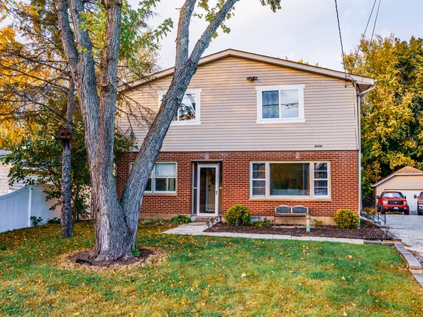 26316 W Rollins Rd, Ingleside, IL 60041