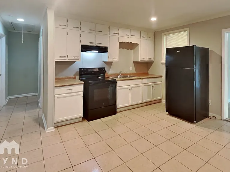 2611 Lake Harbin Rd — Photo 5