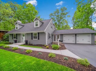 2318 Dorset Rd, Columbus, OH 43221