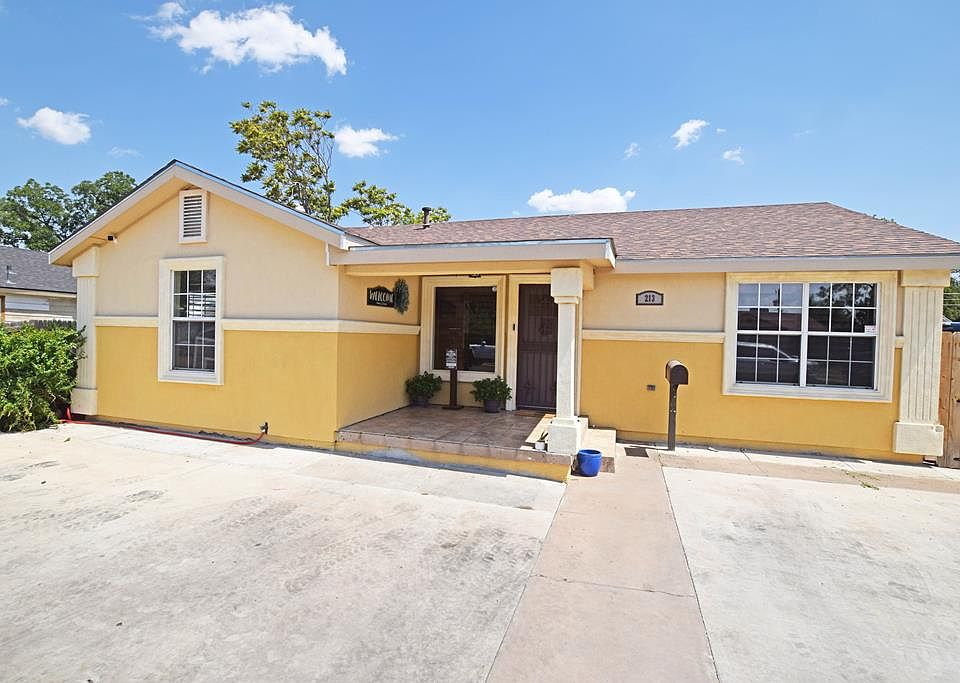 1st image of 213 Santa Rita Dr