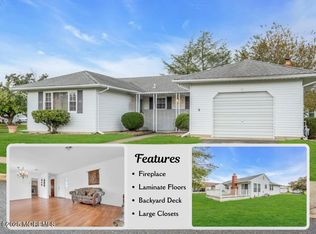 60 Woodstock Drive, Toms River, NJ 08757