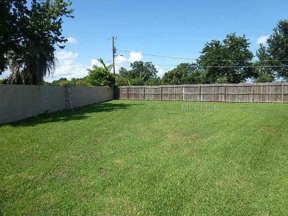 2nd image of 1203 Patricia Cir