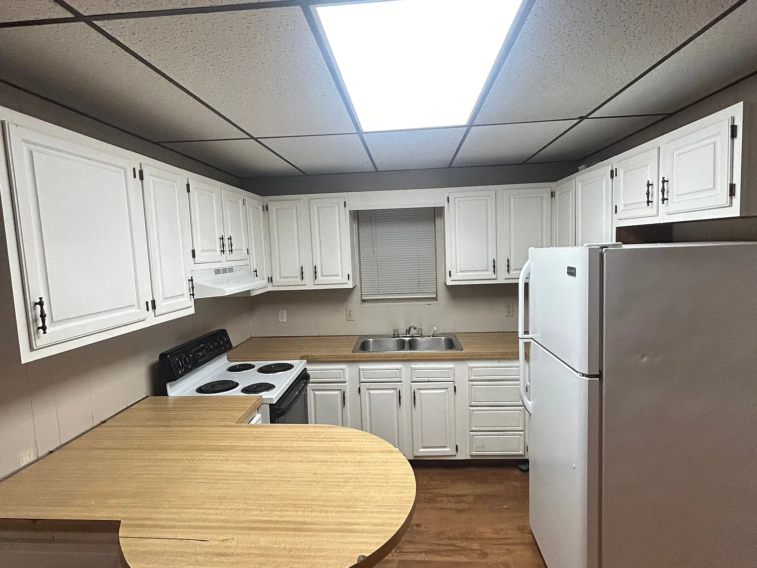 2 bed, 1.0 bath, $850 — Photo 4