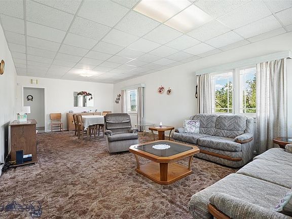 3rd image of 3111 Busch St