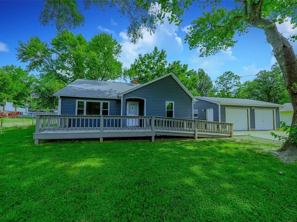 1028 Old Oak Rd, East Alton, IL 62024
