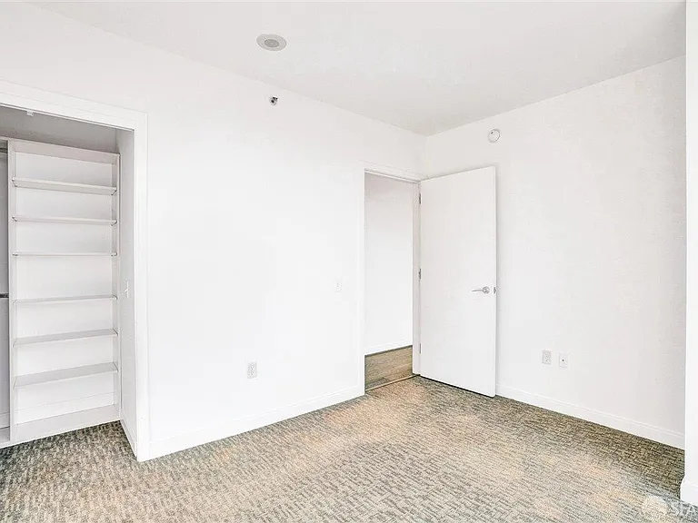 425 1st St #3605 — Photo 11