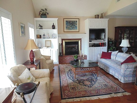 2nd image of 513 Exbury Dr