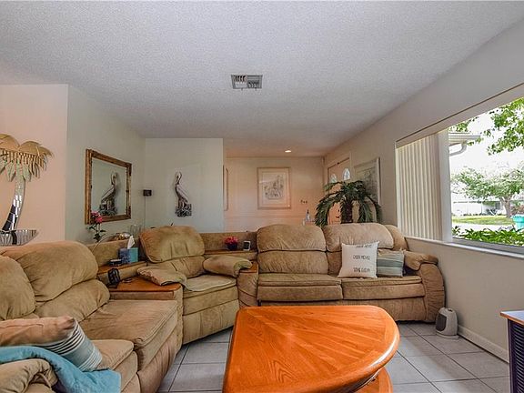 5th image of 7787 Ashford Ct