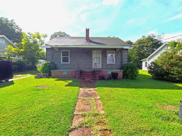 207 Blyth Rd, Greenwood, SC 29646