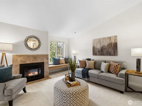 12611 109th Court NE #J302, Kirkland, WA 98034