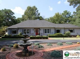 201 Woodland Lake Dr, Laceys Spring, AL 35754