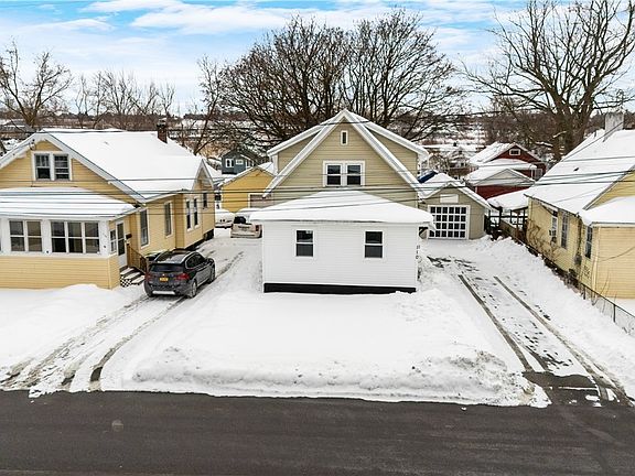 3rd image of 110 Edgemere Rd