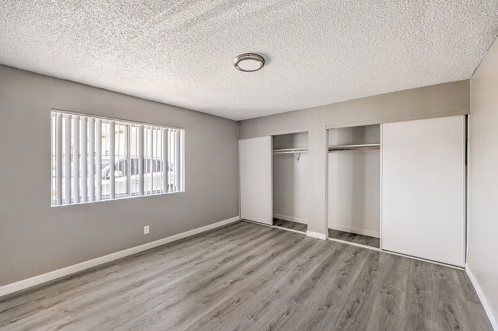 2 bed, 1.5 bath, 1175 sqft, $1,155 — Photo 3