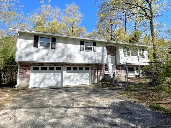 10 Easthill Dr, Hudson, NH 03051