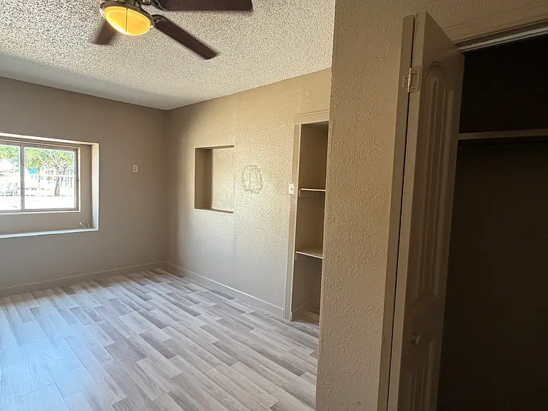 135 Presa Pl — Photo 2