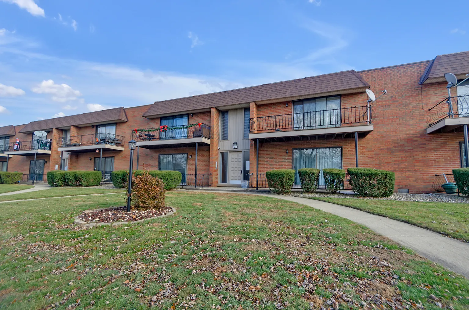 627 N Carroll Pkwy APT 106 photo 1