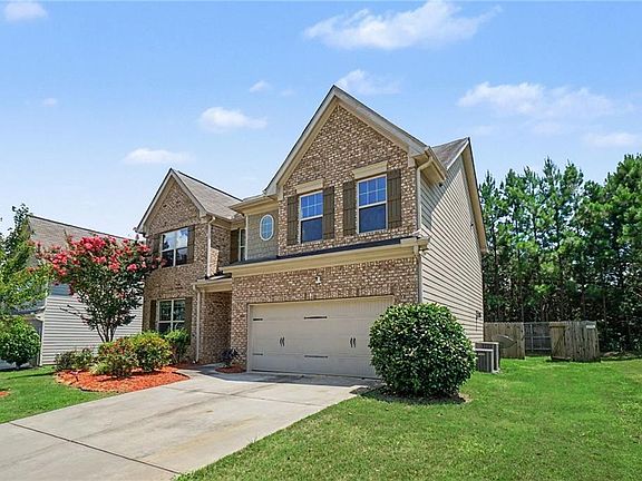 3rd image of 429 Lanier Ct