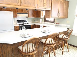 19266 Quince Ave, Mason City, IA 50401