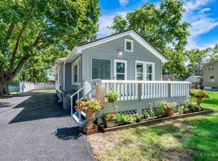 71 S Commonwealth Ave, Elgin, IL 60123