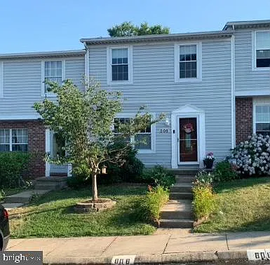 808 Sleepy Hollow Ct photo 1