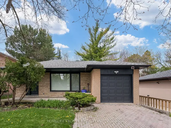 6 Dalmeny Rd, Markham, ON L3T 1L9
