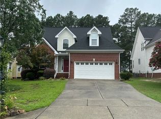 87 Cottswold Ln, Spring Lake, NC 28390