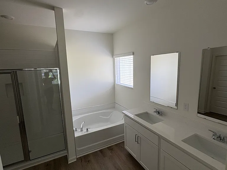 9894 Chelsea Park Trl — Photo 10