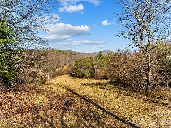 3rd image of 350 Sandy Bottom Rd