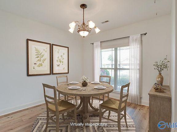 4th image of 3014 Watch Hill Dr SE