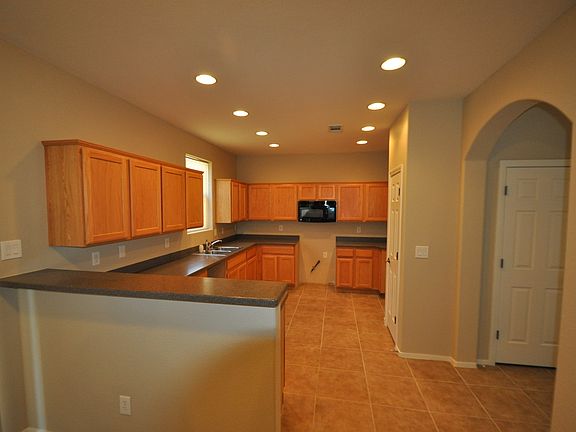 4th image of 10225 Tait St