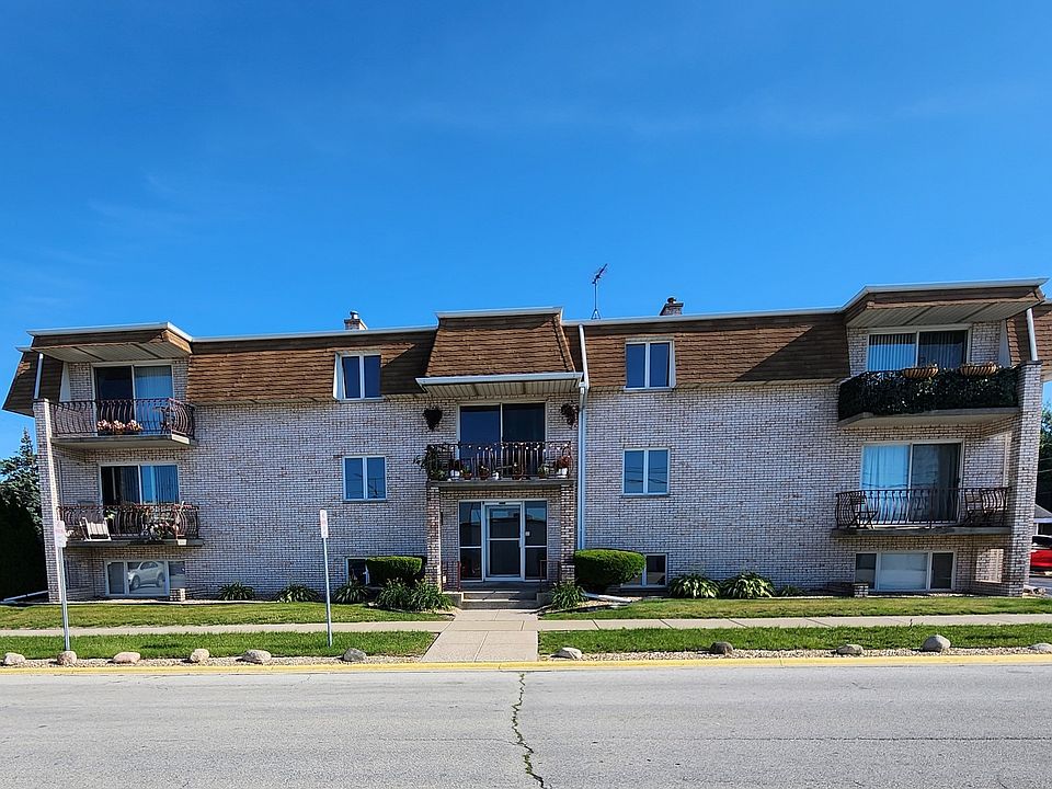1st image of 18224 Wentworth Ave APT 2