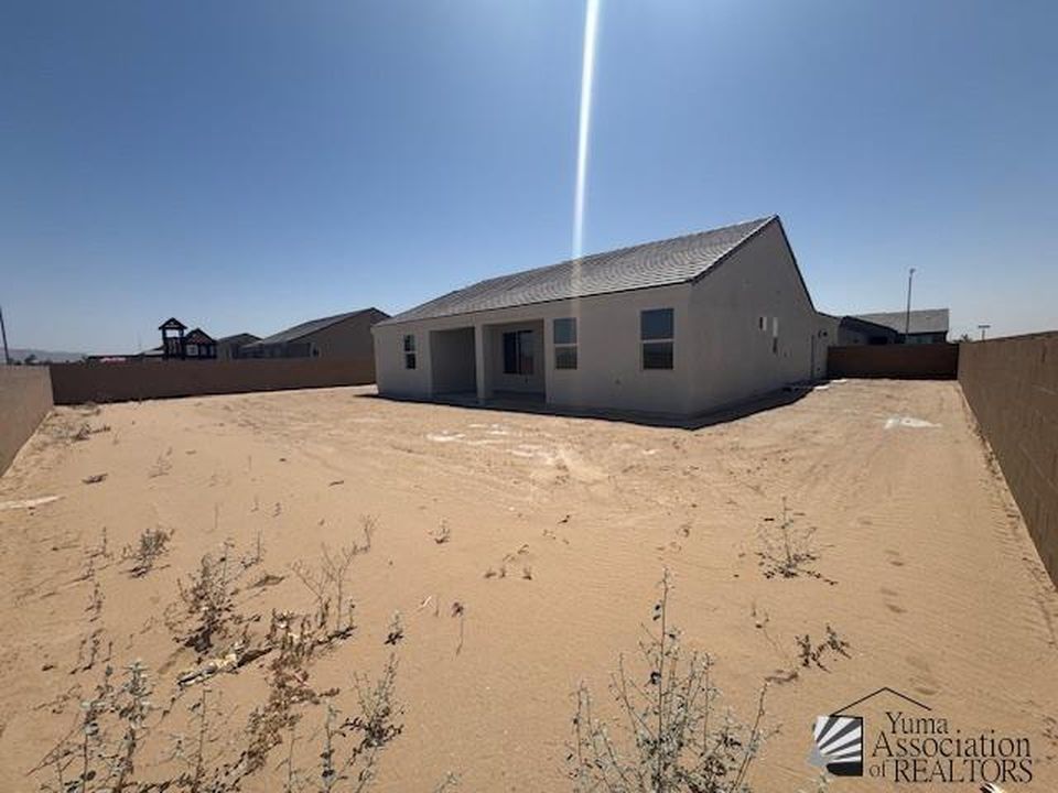 8394 E 34th Pl, Yuma, AZ - View 6