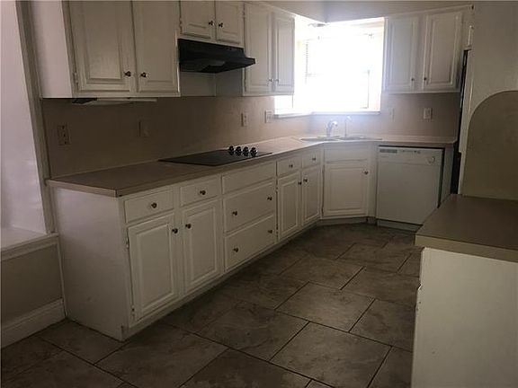 5th image of 1521 Estrella Dr