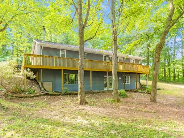 11175 S Enzian Rd, Plainwell, MI 49080