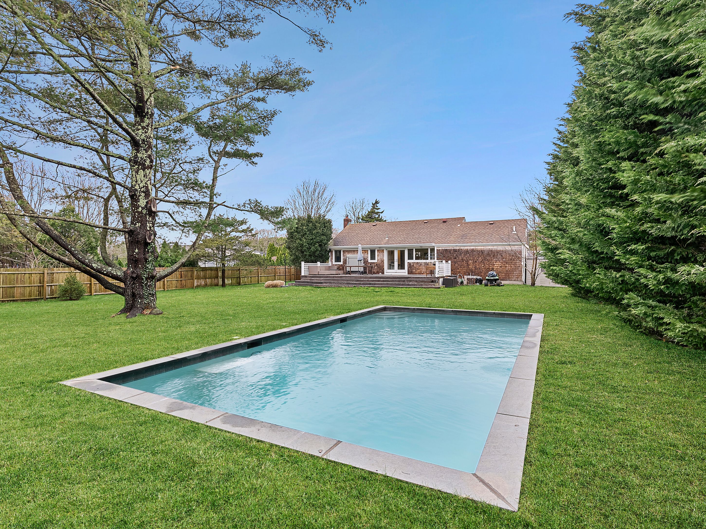 3 Walker Ct, East Quogue, NY 11942 | Out East