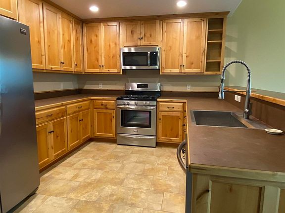2nd image of 282B Aspenglow Blvd