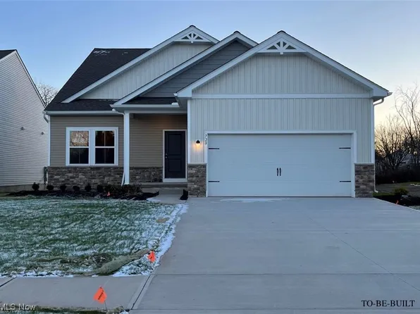 707 Hampshire Ct, Amherst, OH 44001